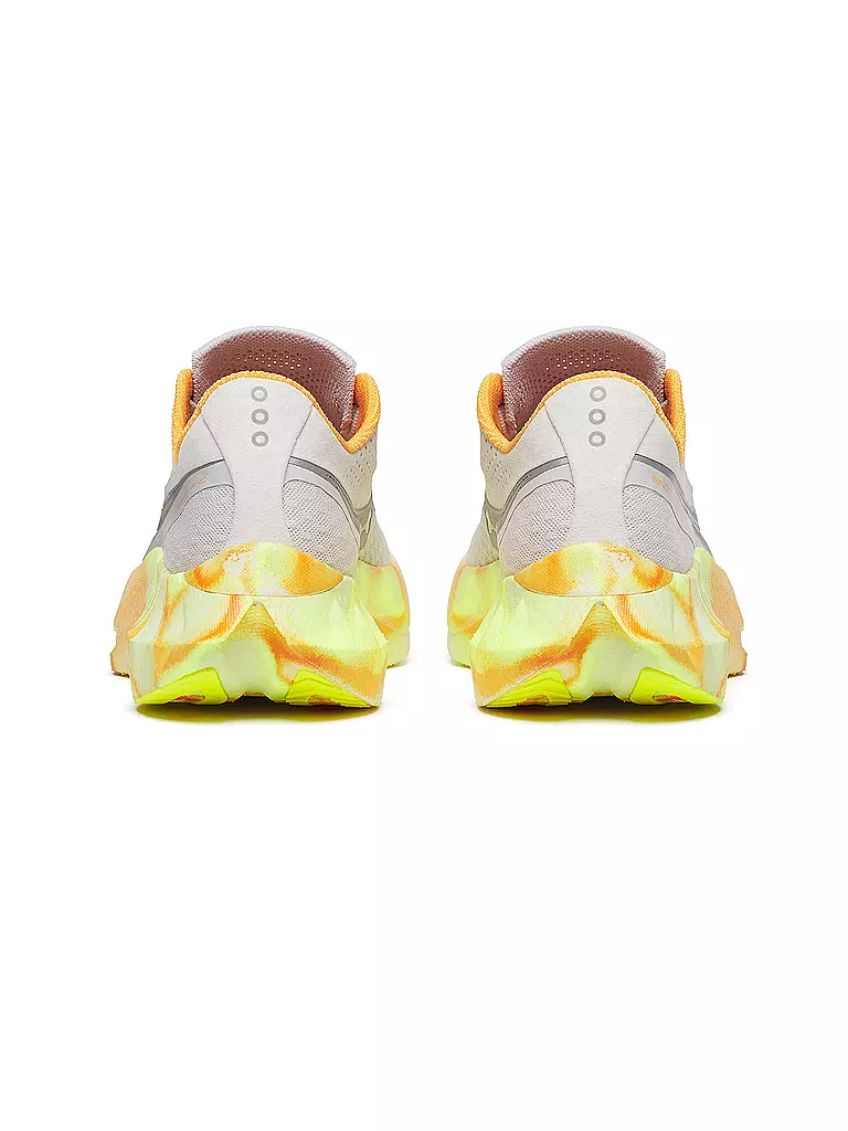 SAUCONY | Chaussures de compétition de course pour femmes Endorphin Pro 4 |