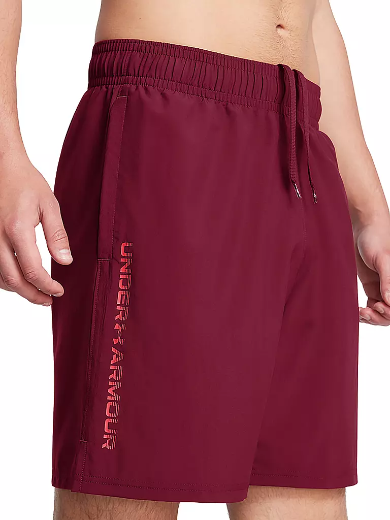 UNDER ARMOUR | Herren Short UA Woven Wordmark | Rouge foncé